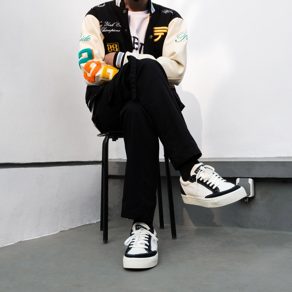 Knight White Black Shoes